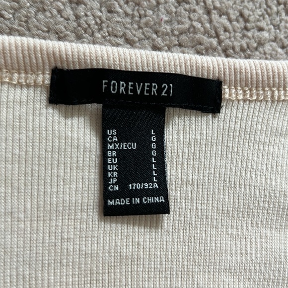 This is a cardigan from Forever 21! - Picture 4 of 4